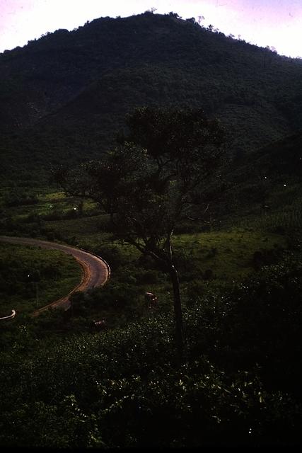 Country road Ban Me Thuot