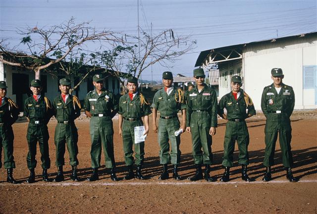 Vietnamese Observers Graduation at Bien Hoa