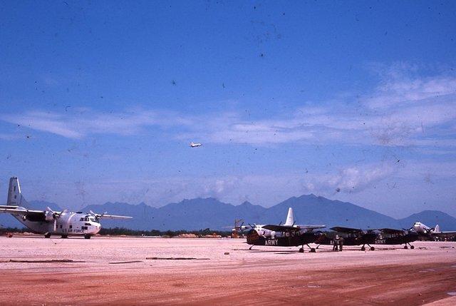 Flight line-Danang-102 in air